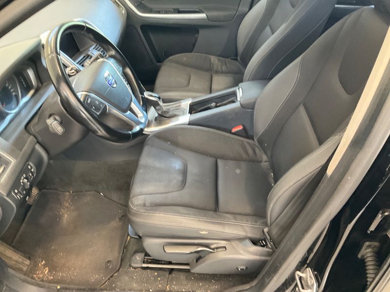 Volvo XC60 2.4 D4 Momentum AWD 2014 – снимка 28