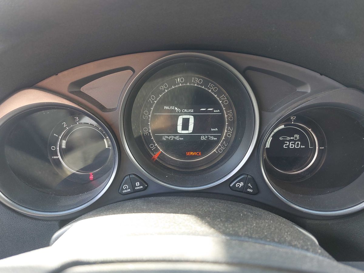 Citroen C4 2018 — photo 13