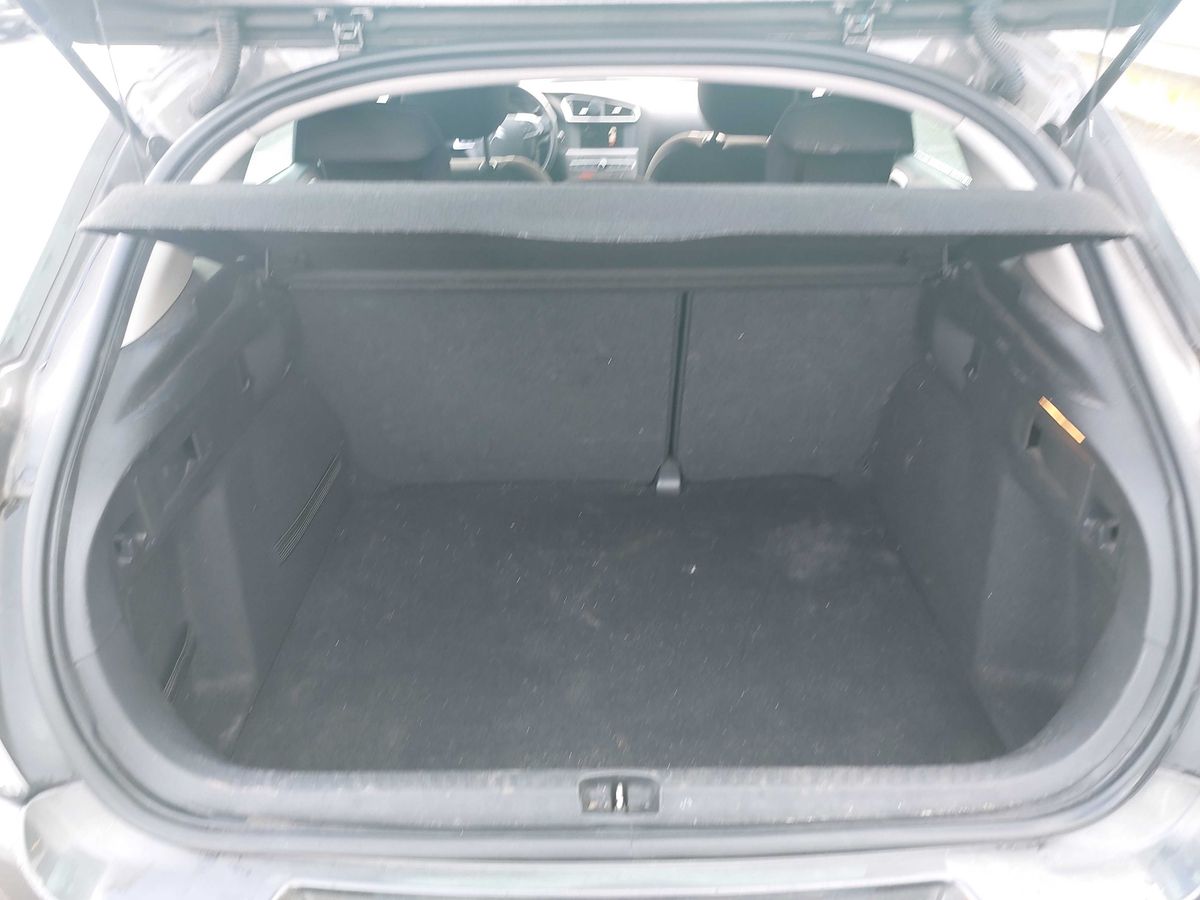 Citroen C4 2018 — photo 10