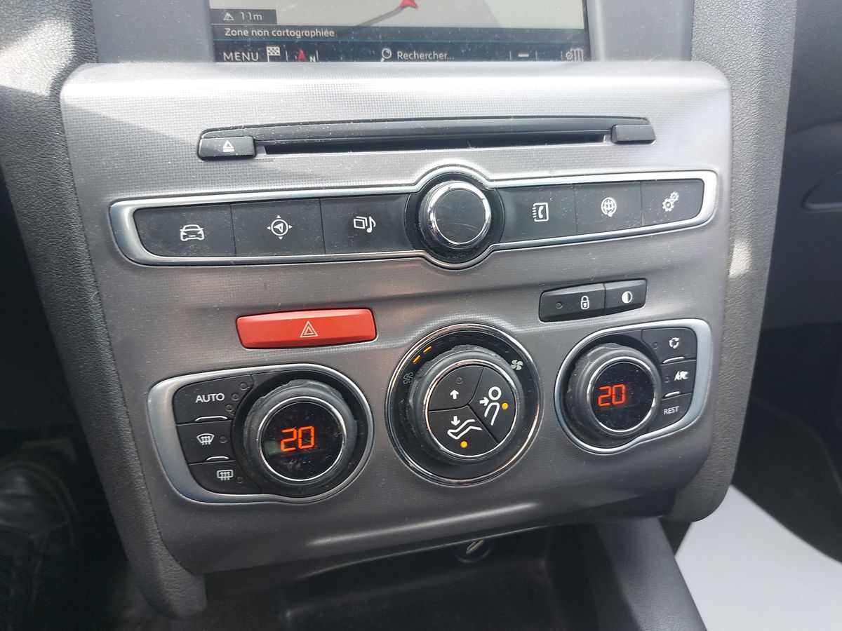 Citroen C4 2018 — photo 26