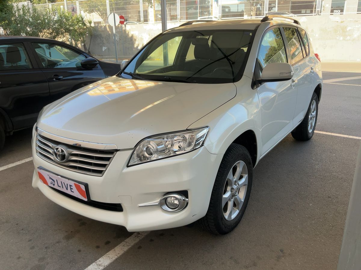 Toyota RAV 4 2.2 D-4D Advance