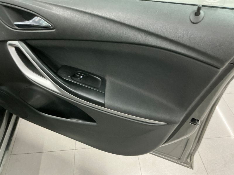 Opel Astra 1.6 CDTI DPF Advance Start/Stop 2017 – снимка 25