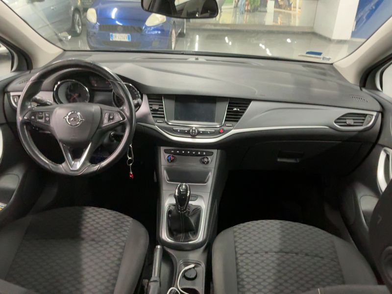 Opel Astra 1.6 CDTI DPF Advance Start/Stop 2017 – снимка 17