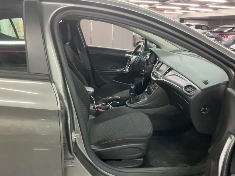 Opel Astra 1.6 CDTI DPF Advance Start/Stop 2017 – снимка 16