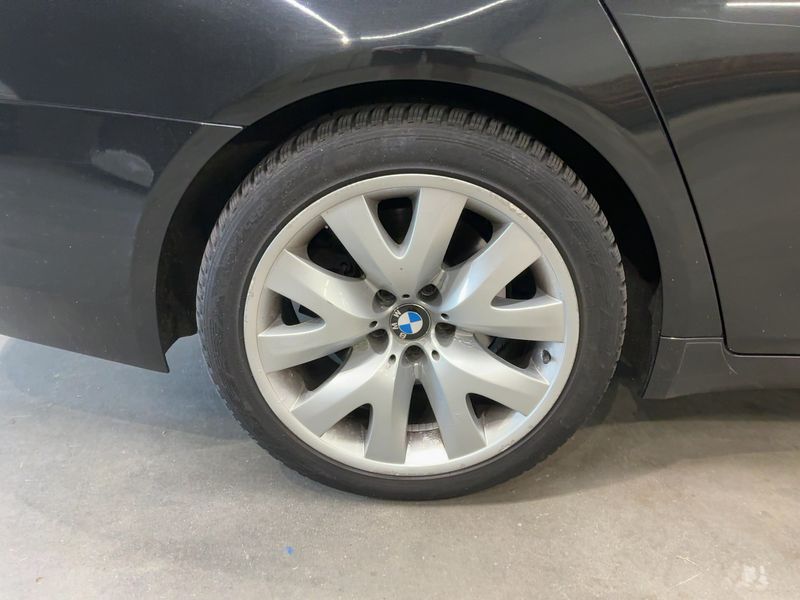 BMW 7er 740d xDrive 2012 – снимка 9
