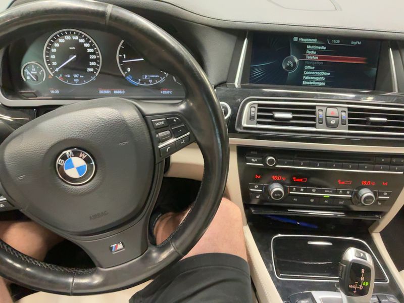 BMW 7er 740d xDrive — zdjęcie 12
