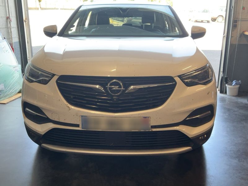 Opel Grandland X 1.2 Turbo Elite — zdjęcie 9