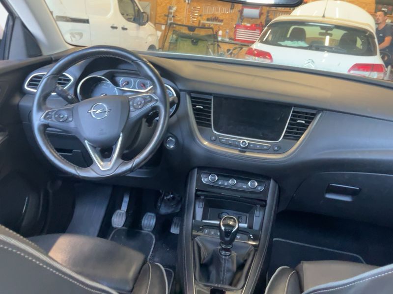 Opel Grandland X 1.2 Turbo Elite — zdjęcie 12