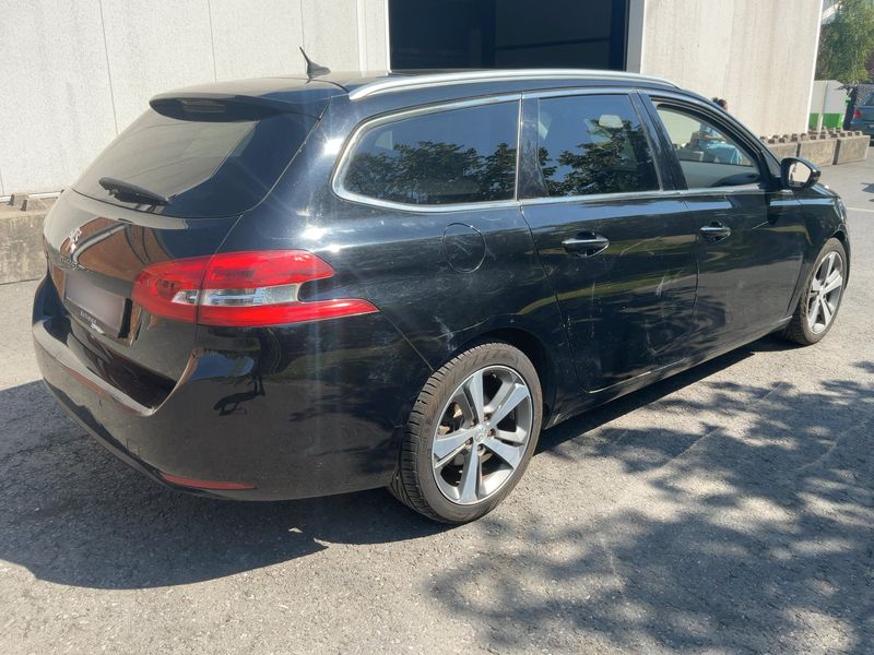 Peugeot 308 1.6 e-HDi Allure — zdjęcie 6