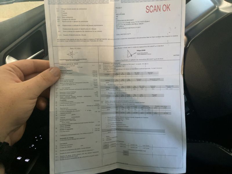 Peugeot 308 1.6 e-HDi Allure — zdjęcie 16