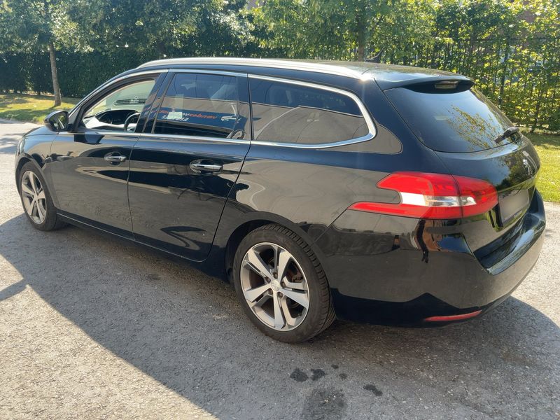 Peugeot 308 1.6 e-HDi Allure — zdjęcie 3
