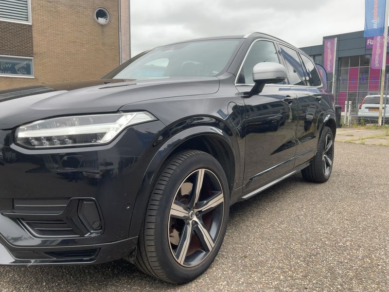 Volvo XC90 2.0 T6 Plug-in Hybrid R-Design AWD — zdjęcie 2