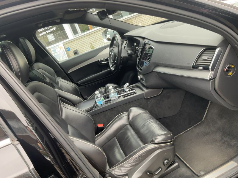 Volvo XC90 2.0 T6 Plug-in Hybrid R-Design AWD — zdjęcie 11