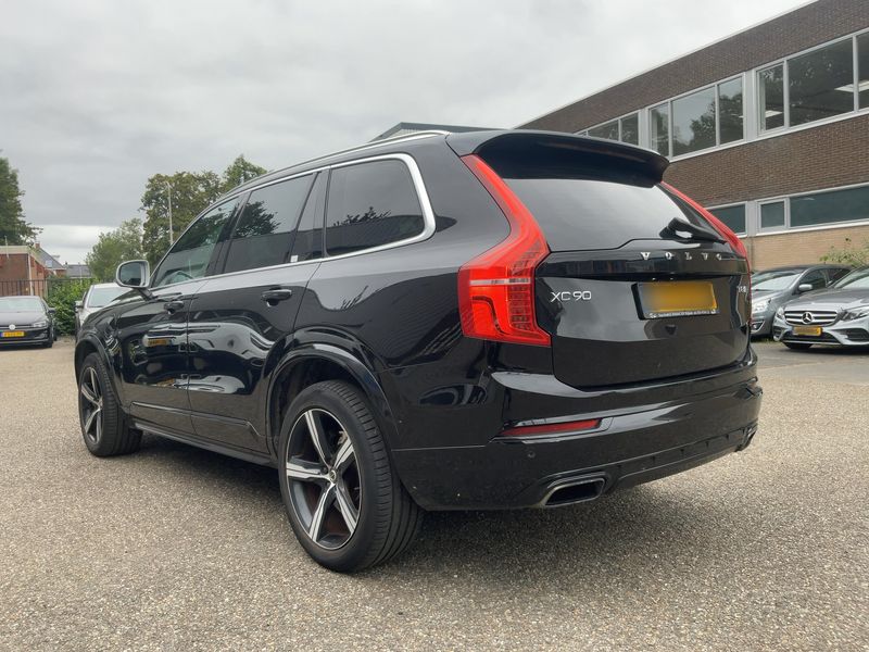 Volvo XC90 2.0 T6 Plug-in Hybrid R-Design AWD — zdjęcie 3