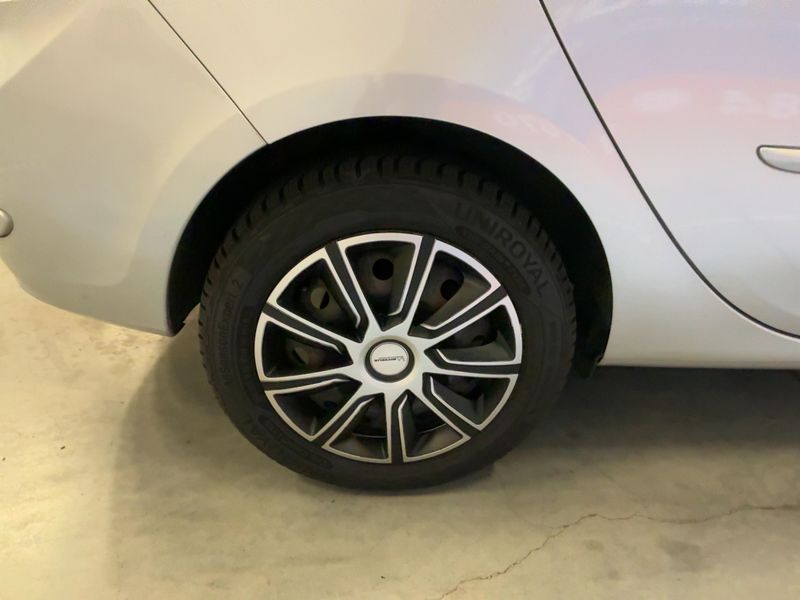 Renault Clio 1.2 Night & Day 2011 – снимка 9