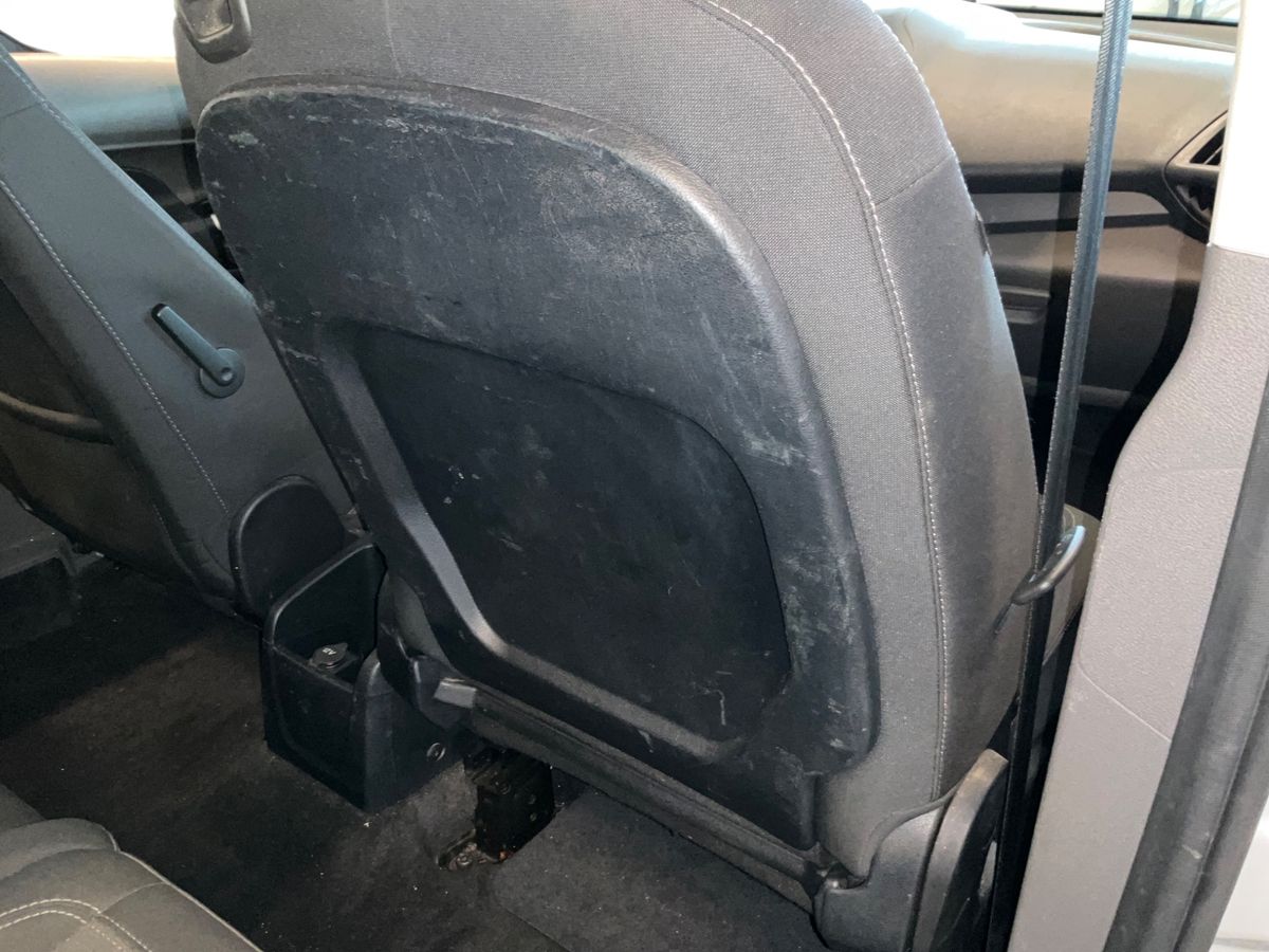 Ford Grand 2021 — photo 37