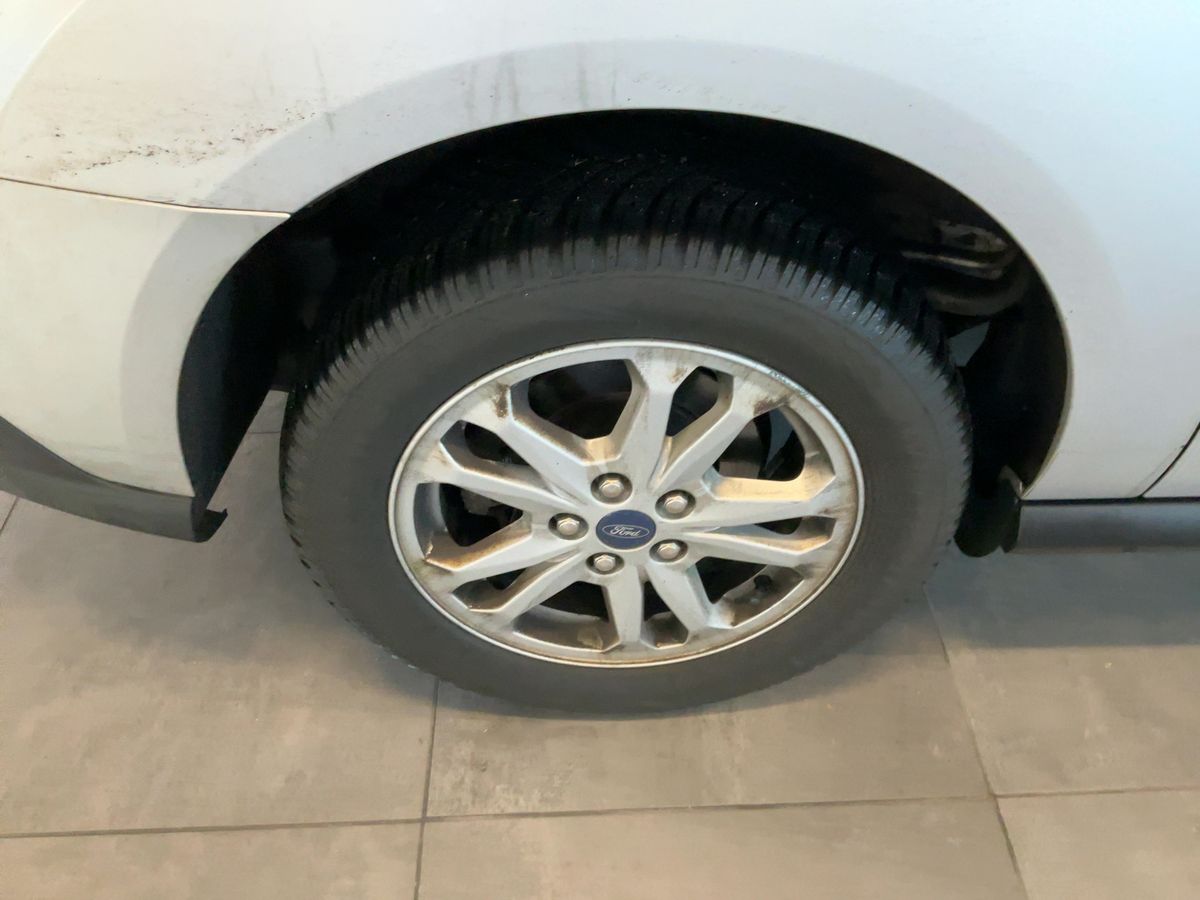 Ford Grand 2021 — photo 10