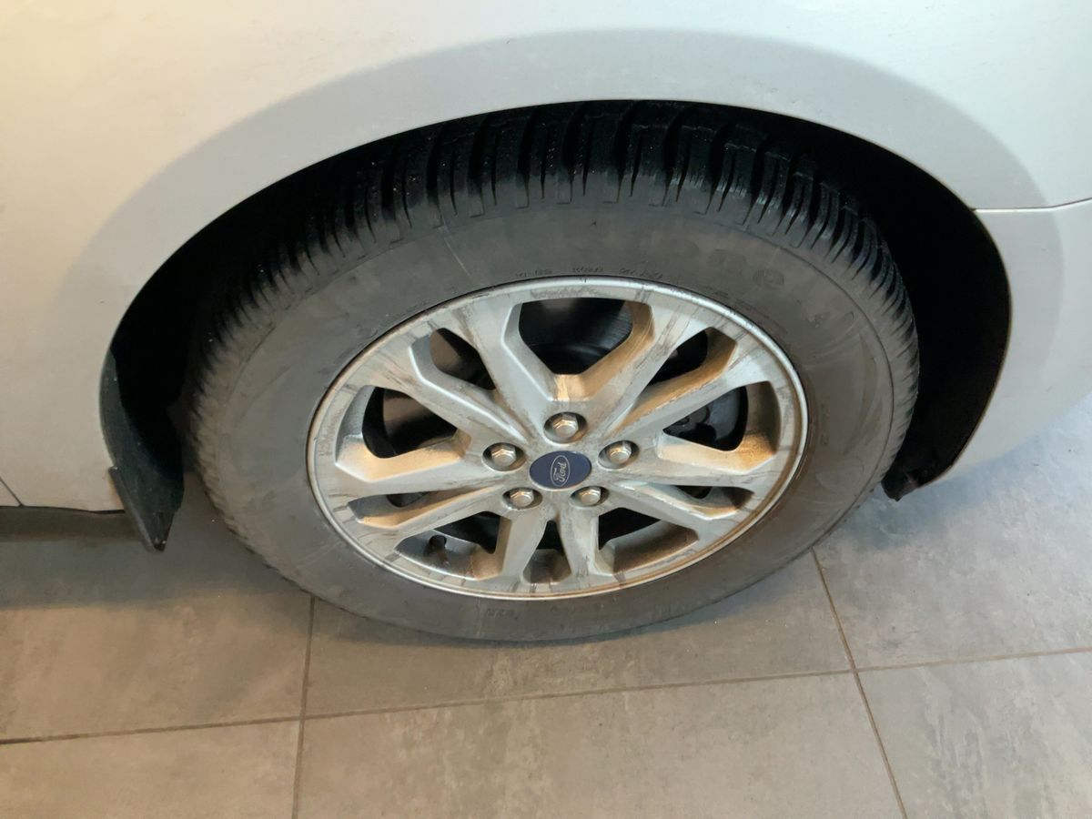 Ford Grand 2021 — photo 12