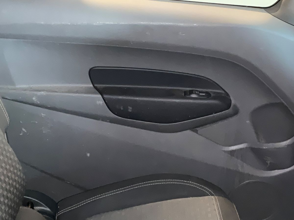 Ford Grand 2021 — photo 36