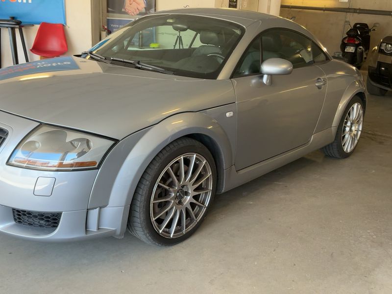 Audi TT 3.2 V6 quattro Coupe — zdjęcie 2