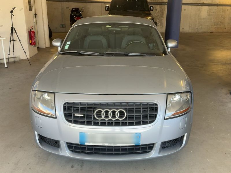 Audi TT 3.2 V6 quattro Coupe — zdjęcie 9
