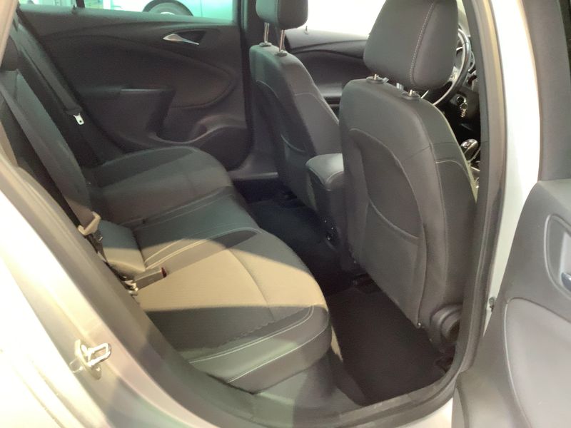 Opel Astra 1.4 SIDI Turbo Innovation 2018 – снимка 20