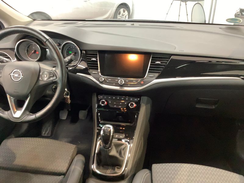 Opel Astra 1.4 SIDI Turbo Innovation 2018 – снимка 18