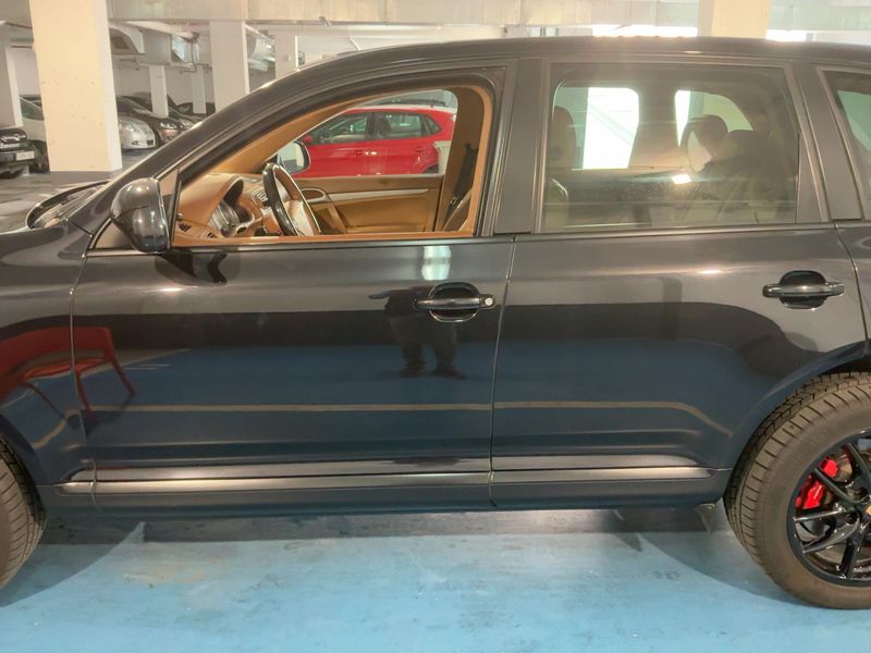 Porsche Cayenne Turbo — zdjęcie 4