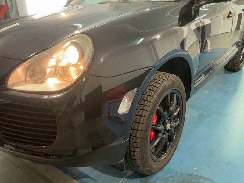 Porsche Cayenne Turbo — zdjęcie 2
