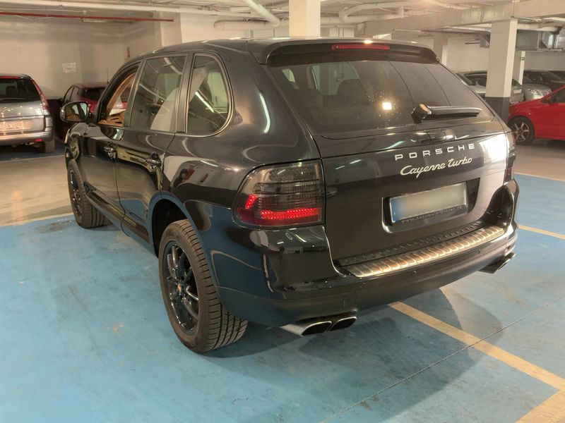 Porsche Cayenne Turbo — zdjęcie 3