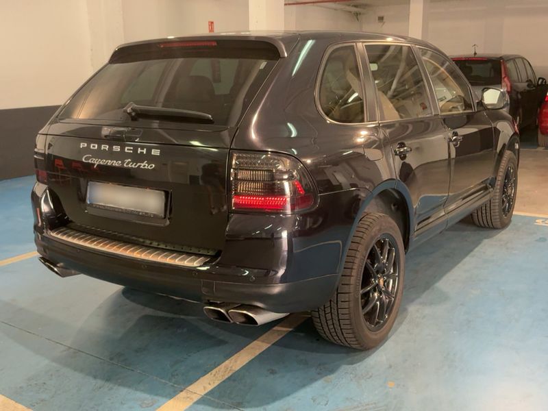 Porsche Cayenne Turbo — zdjęcie 6