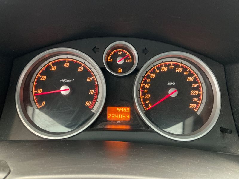 Opel Astra 1.8 Sport 2009 – снимка 4
