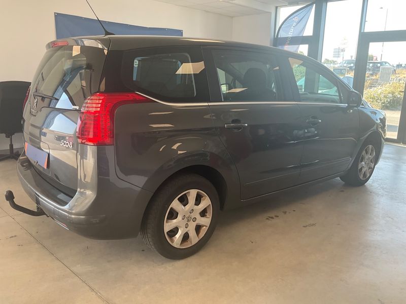 Peugeot 5008 1.6 HDi Premium — zdjęcie 2
