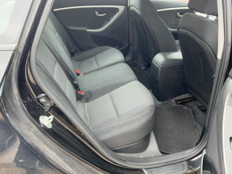 Hyundai i30 1.6 CRDi Style — zdjęcie 14