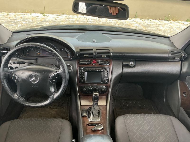 Mercedes-Benz C-Klasse C 220 CDI T Elegance — zdjęcie 12