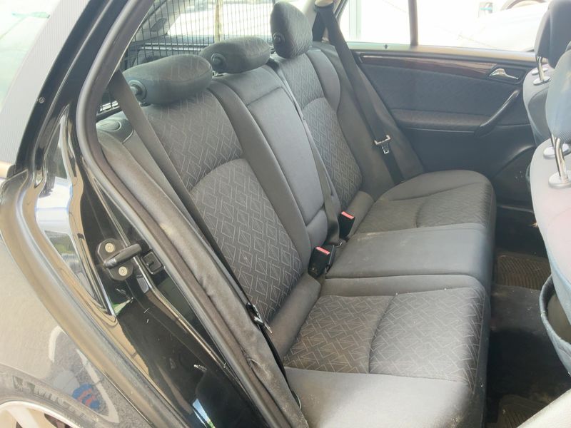 Mercedes-Benz C-Klasse C 220 CDI T Elegance — zdjęcie 14