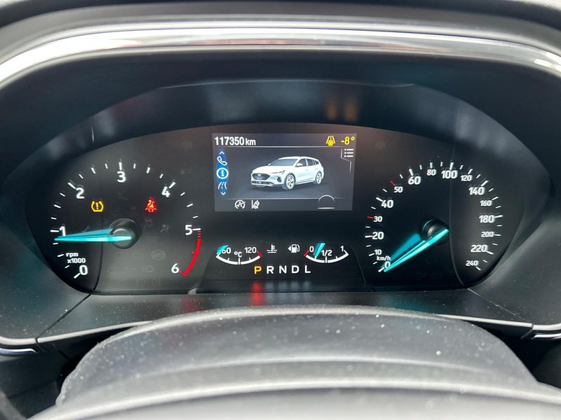 Ford Focus 1.5 TDCi EcoBlue Active — zdjęcie 12