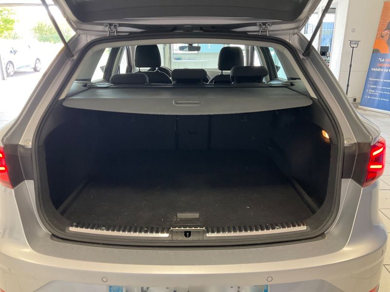 Seat Leon 1.6 TDI Style Business 2019 – снимка 15