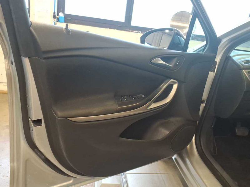 Opel Astra 1.5 CDTI Edition Start/Stop 2022 – снимка 14