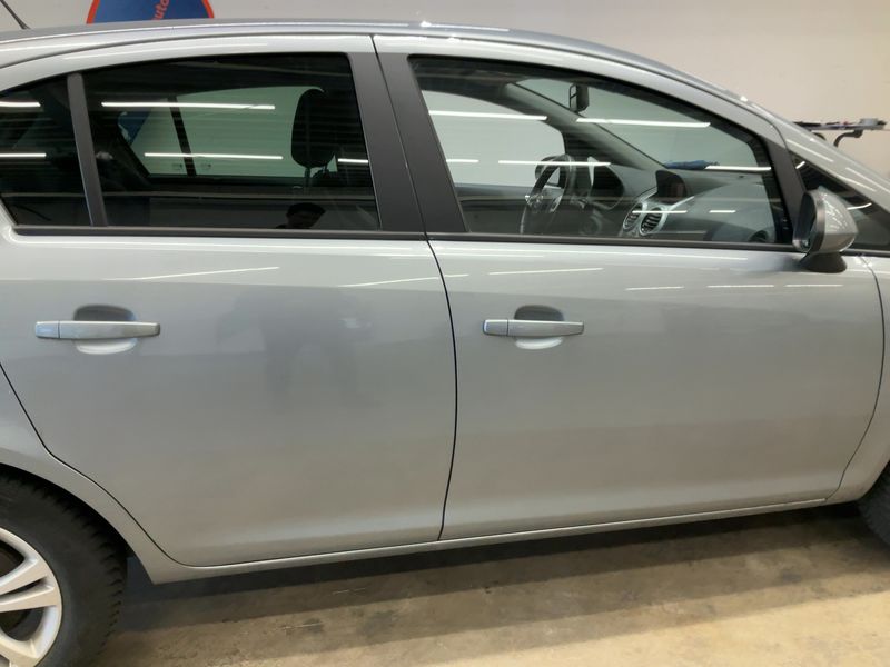 Opel Corsa 1.4 150 Jahre Opel — zdjęcie 7