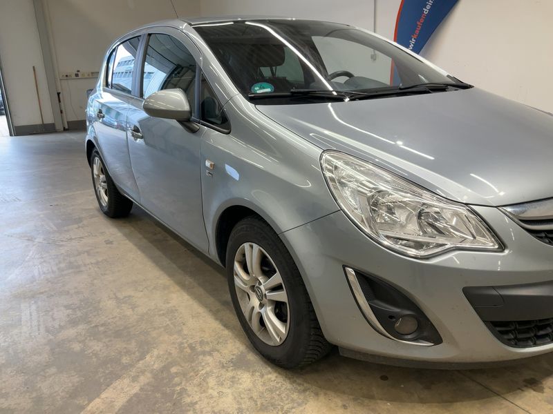 Opel Corsa 1.4 150 Jahre Opel — zdjęcie 8