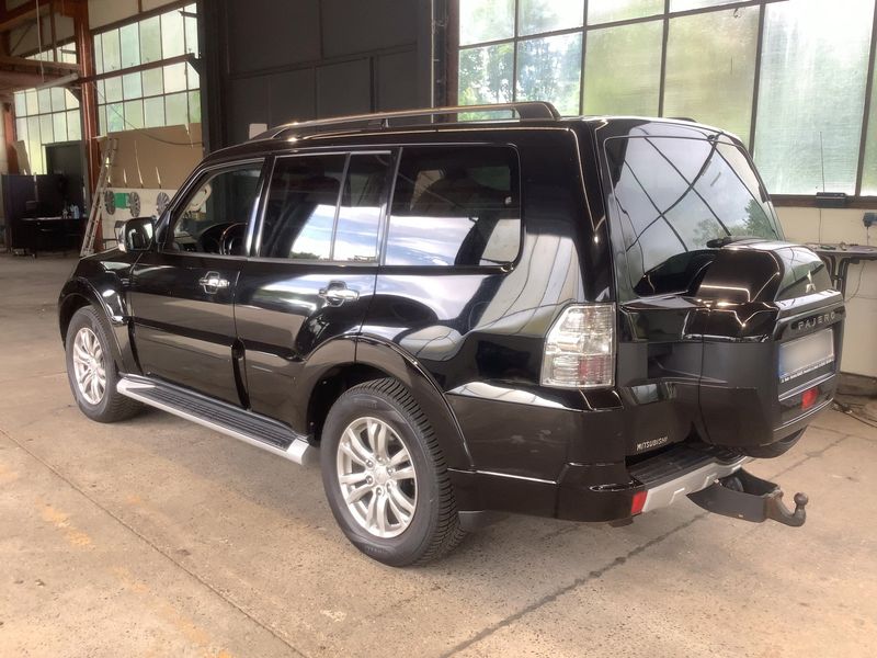 Mitsubishi Pajero 3.2 DI-D Top — zdjęcie 3