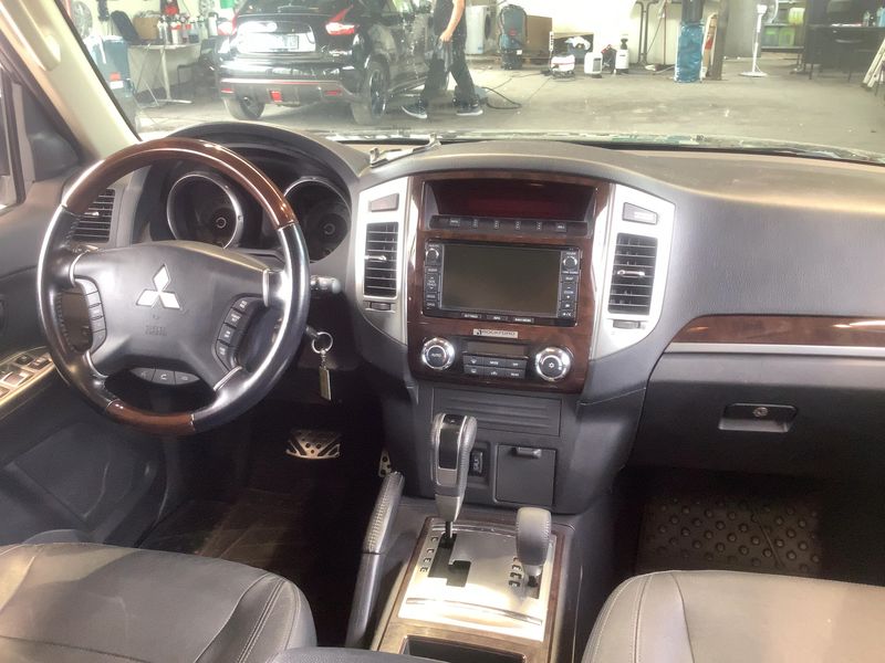 Mitsubishi Pajero 3.2 DI-D Top — zdjęcie 12