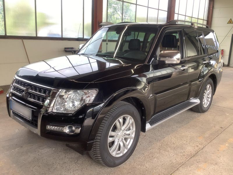 Mitsubishi Pajero 3.2 DI-D Top
