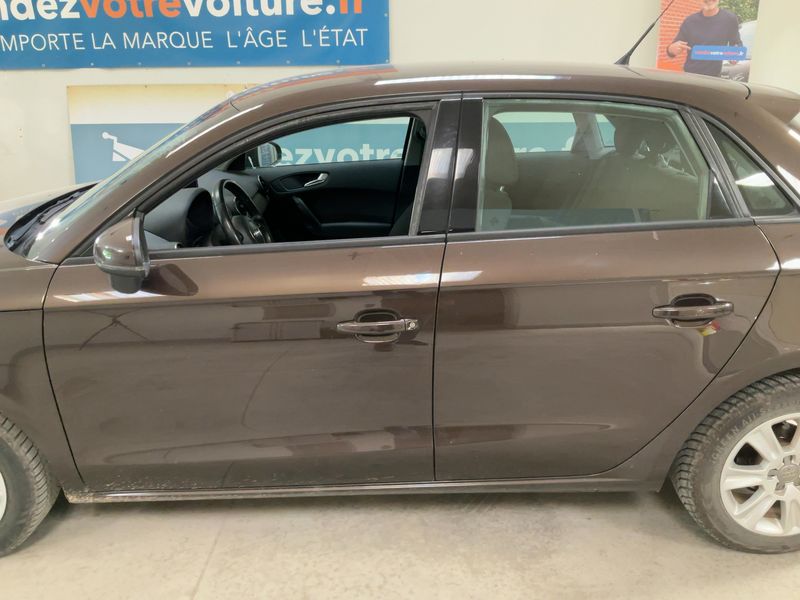 Audi A1 Sportback 1.6 TDI Attraction — zdjęcie 4