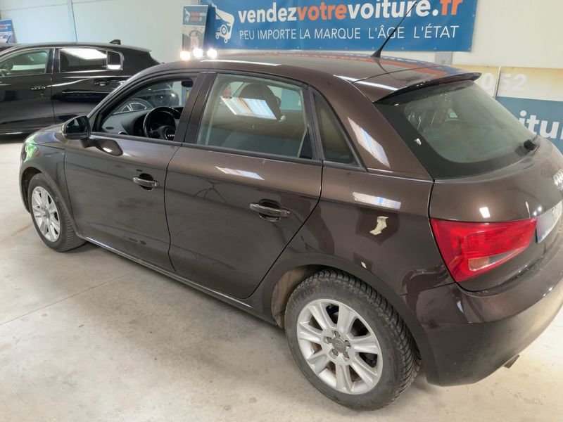 Audi A1 Sportback 1.6 TDI Attraction — zdjęcie 3