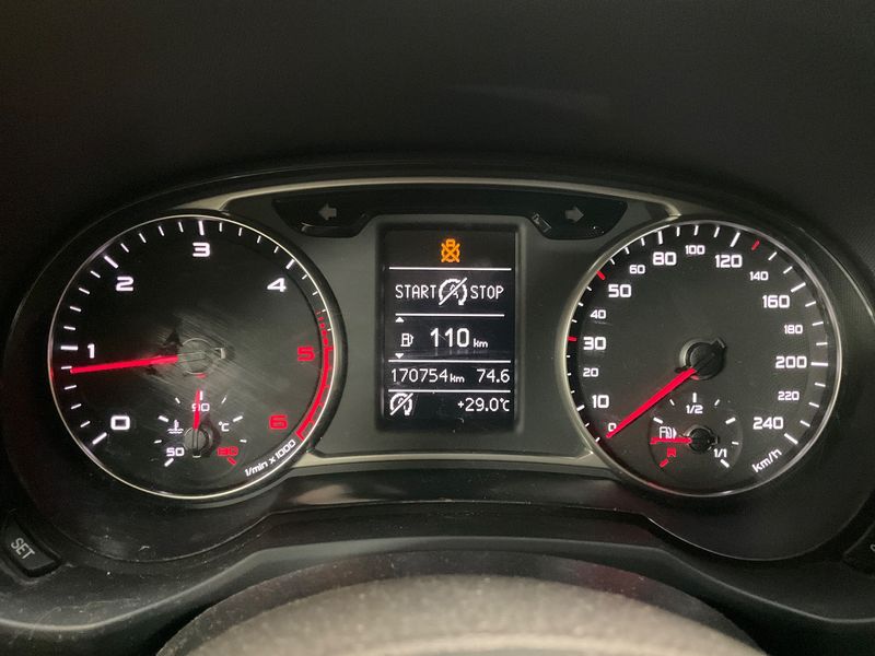 Audi A1 Sportback 1.6 TDI Attraction — zdjęcie 13