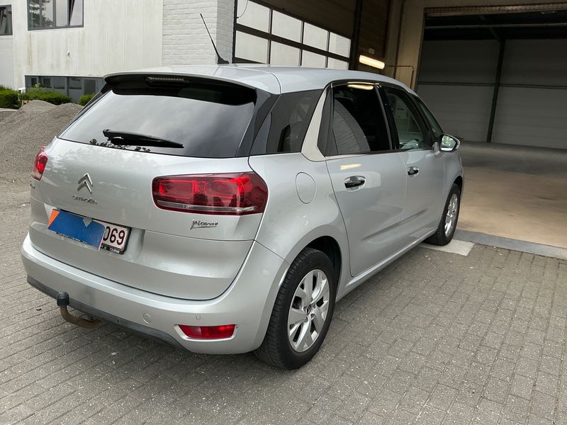 Citroen C4 Picasso 1.6 Blue-HDi Feel — zdjęcie 2