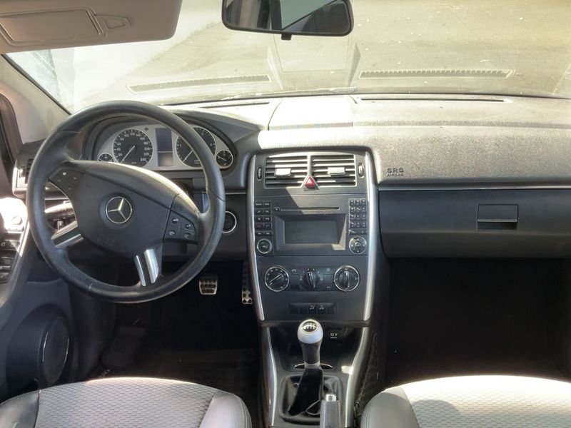 Mercedes-Benz B-Klasse B 200 CDI Standard — zdjęcie 12