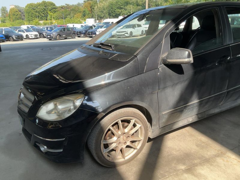 Mercedes-Benz B-Klasse B 200 CDI Standard — zdjęcie 2